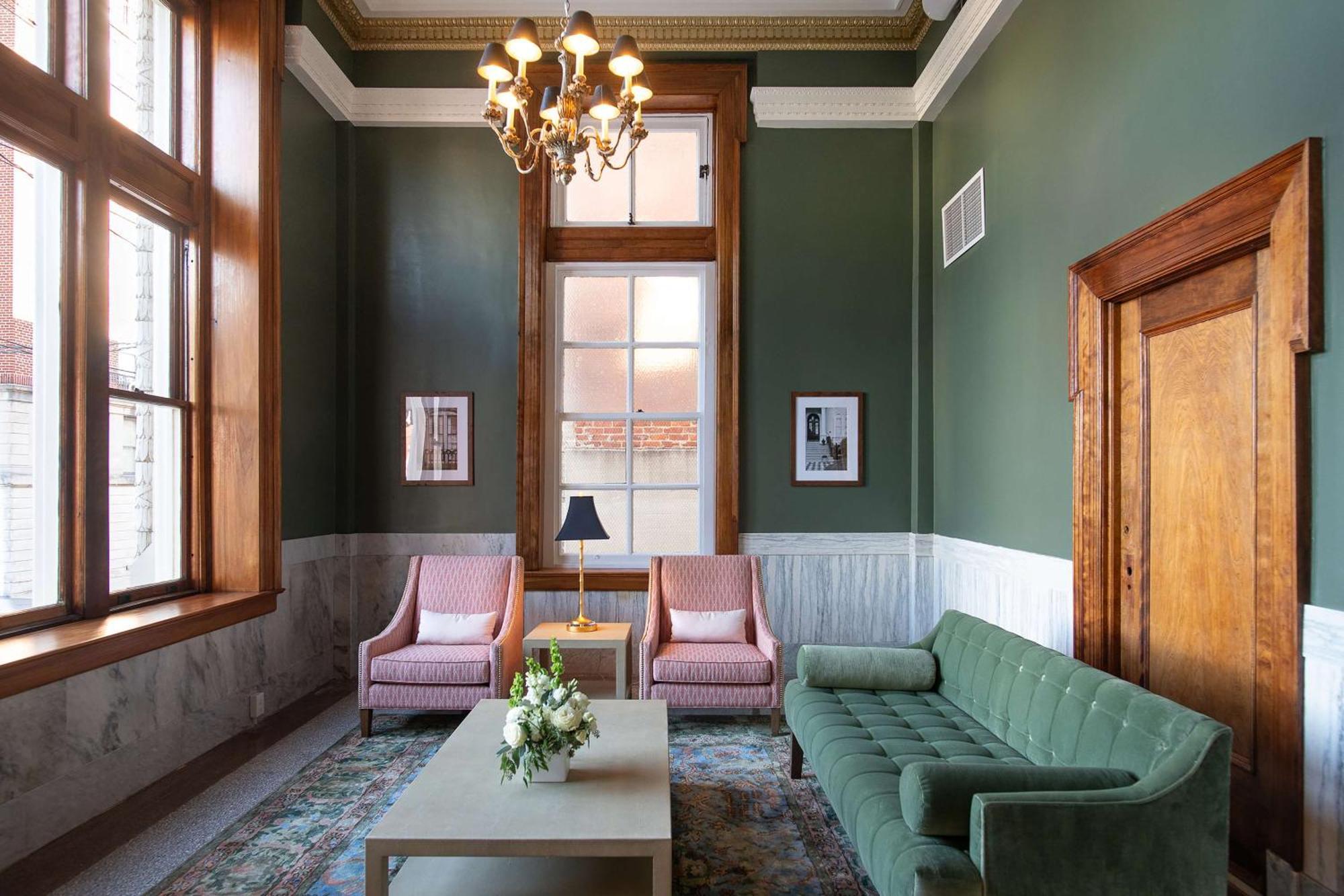 Hotel Petersburg, Tapestry Collection By Hilton 外观 照片
